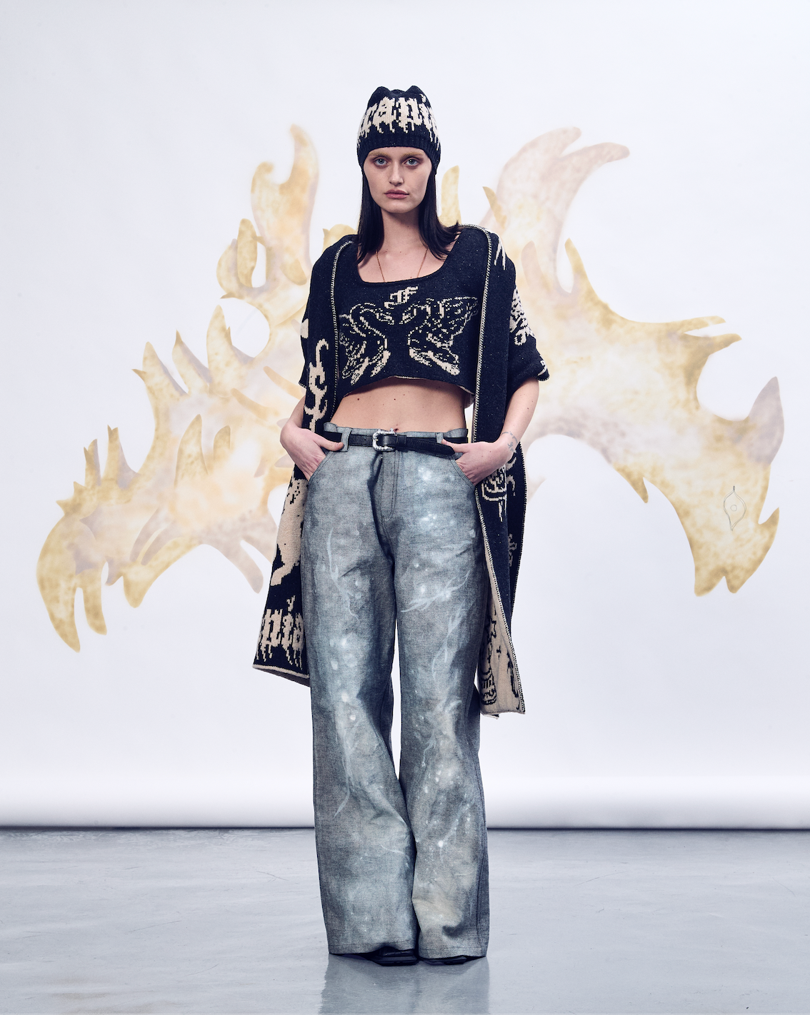 Airbrushed clouds jeans