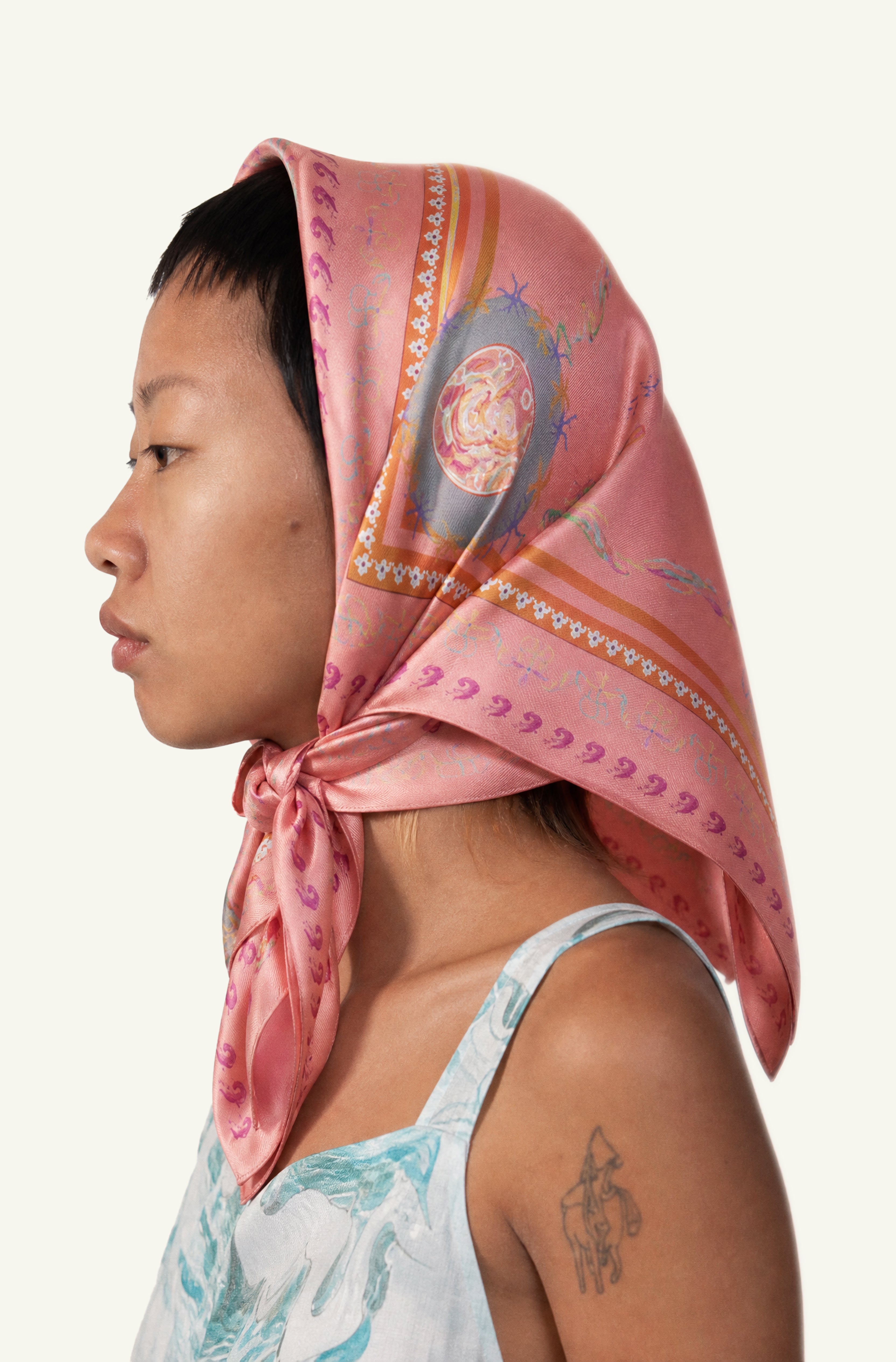 Imaginary souvenirs foulard