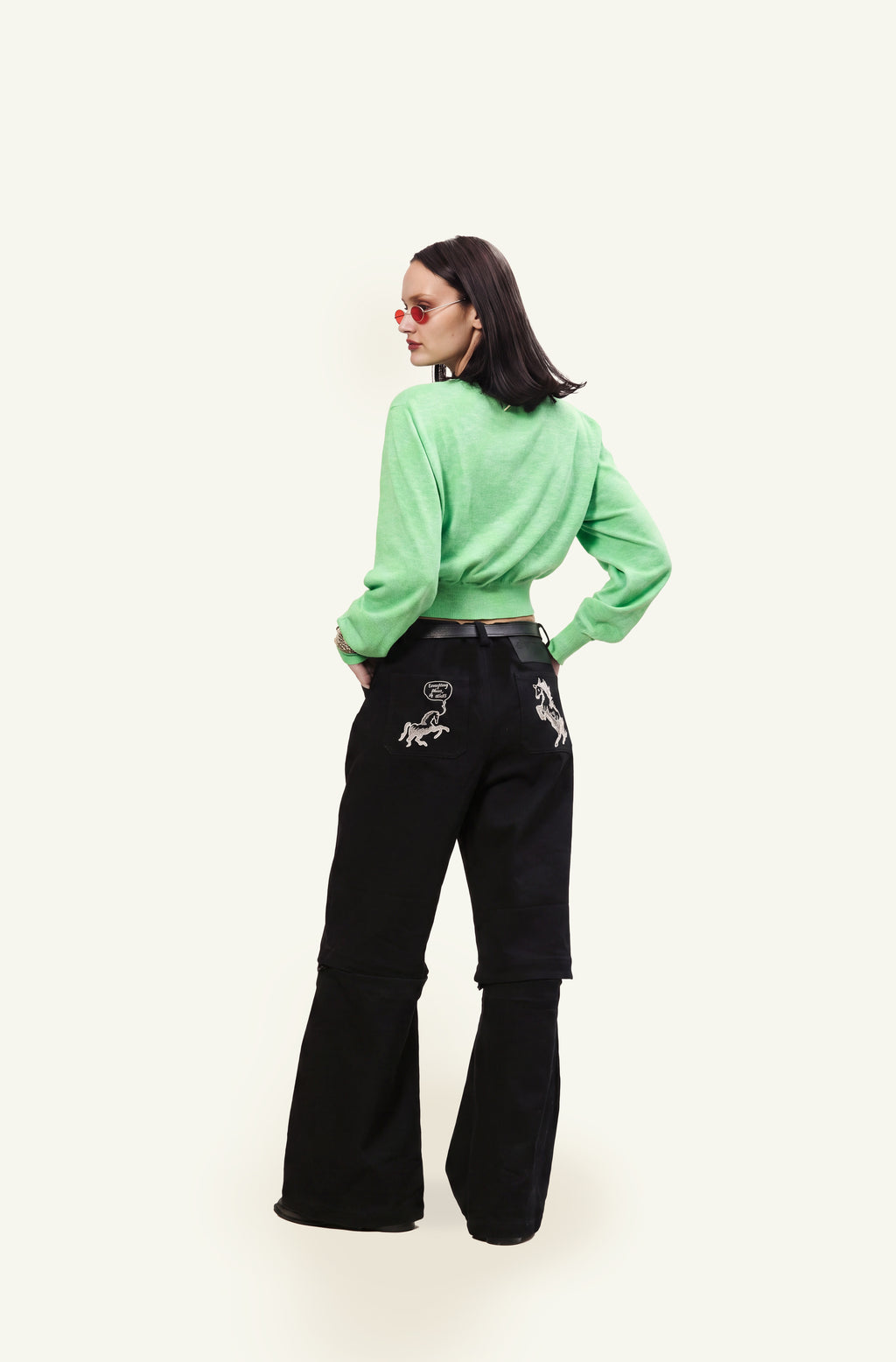 Crop sweater with color changing logo